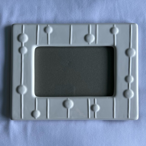 4 x 6 White Textured Picture Frame - Picture 1 of 6